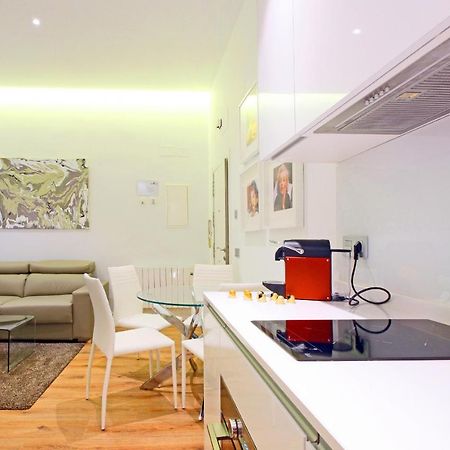 Prado Suite Madrid Esterno foto