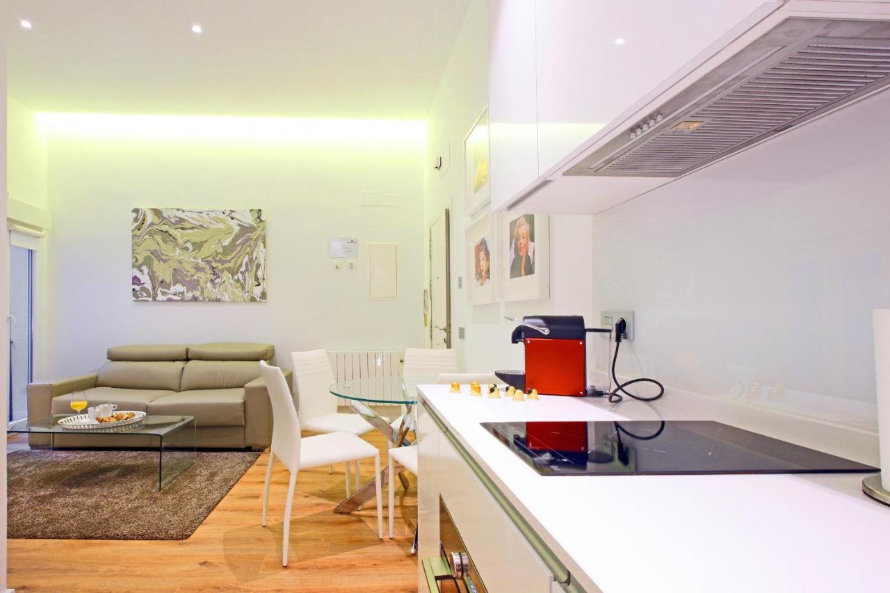 Prado Suite Madrid Esterno foto