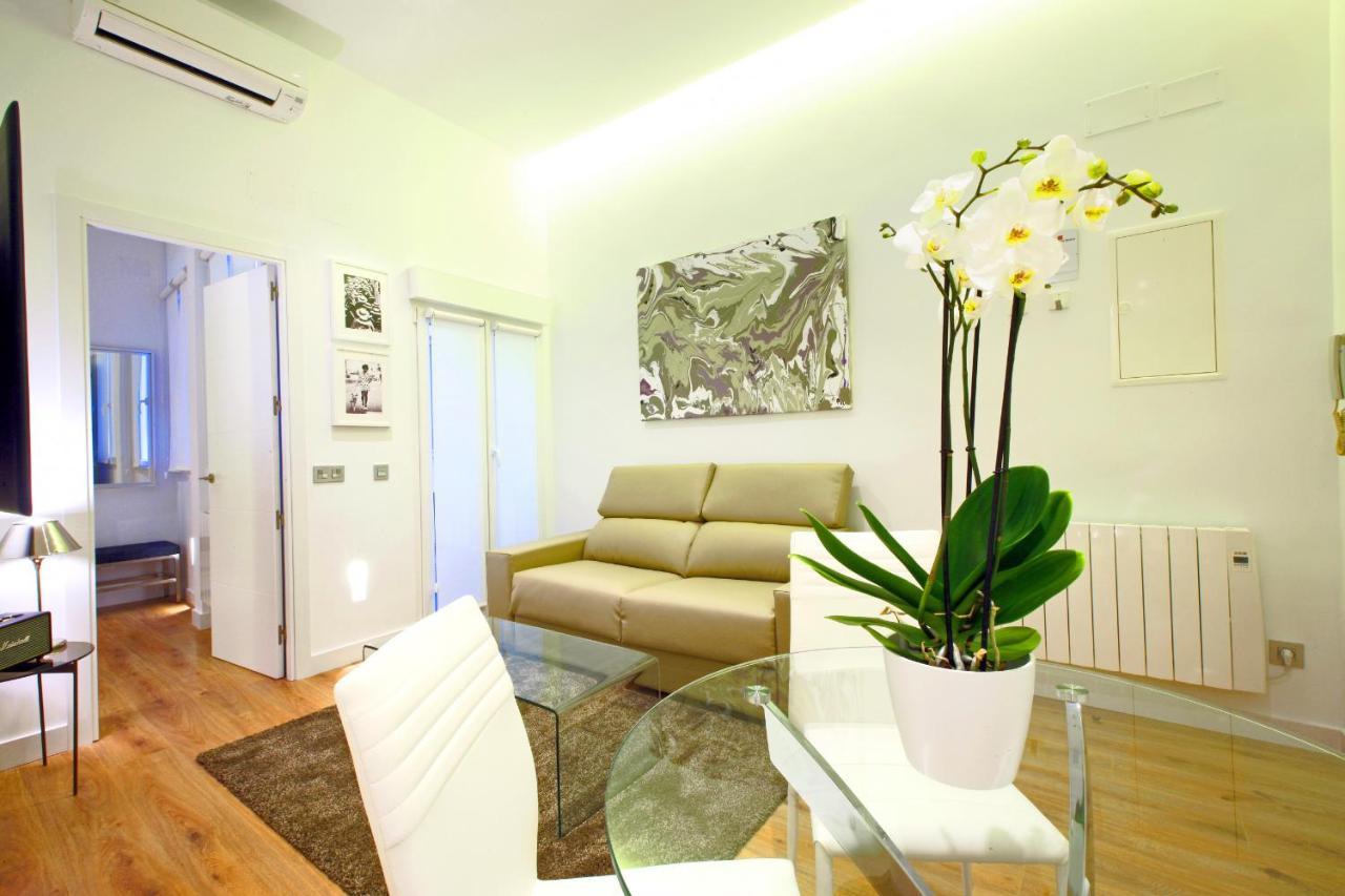 Prado Suite Madrid Esterno foto