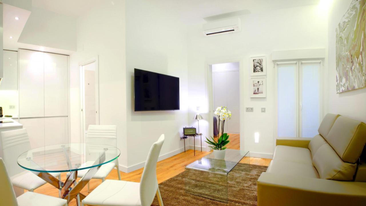 Prado Suite Madrid Esterno foto