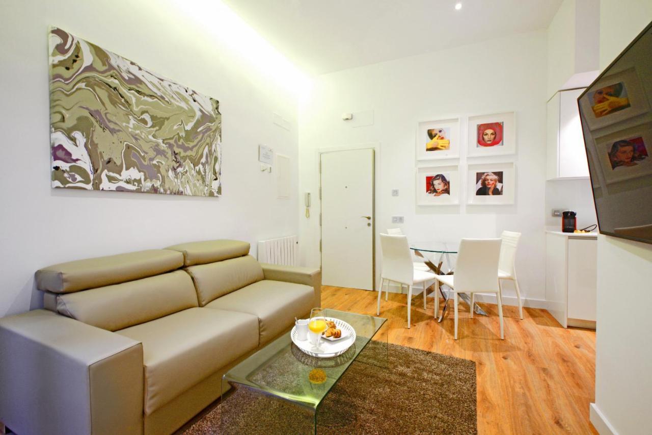 Prado Suite Madrid Esterno foto