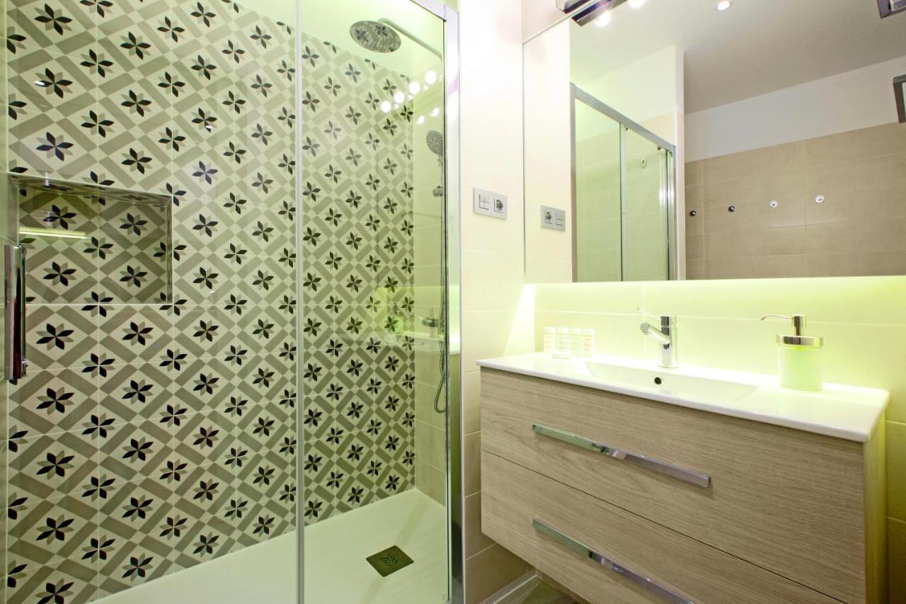 Prado Suite Madrid Esterno foto