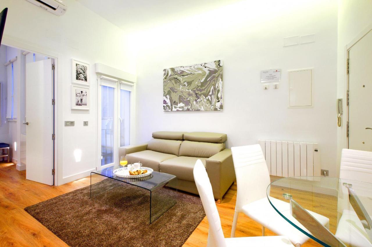 Prado Suite Madrid Esterno foto