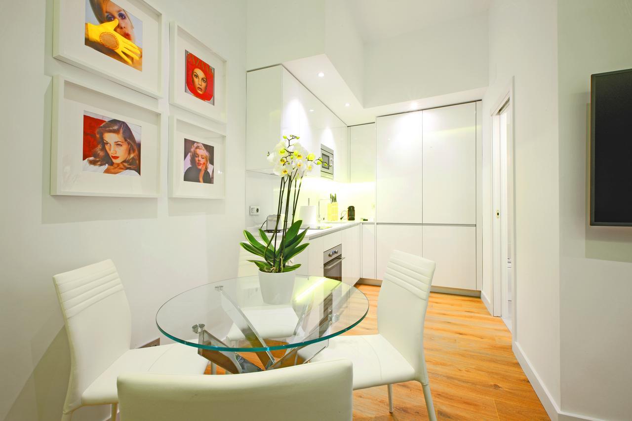 Prado Suite Madrid Esterno foto
