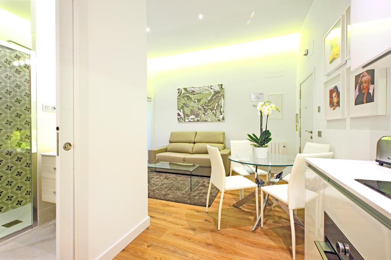 Prado Suite Madrid Esterno foto
