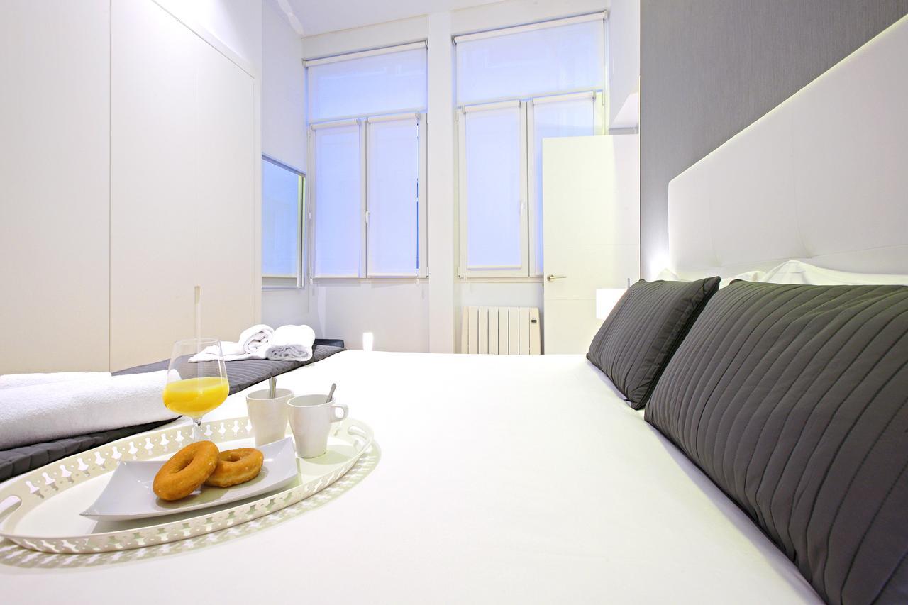 Prado Suite Madrid Esterno foto