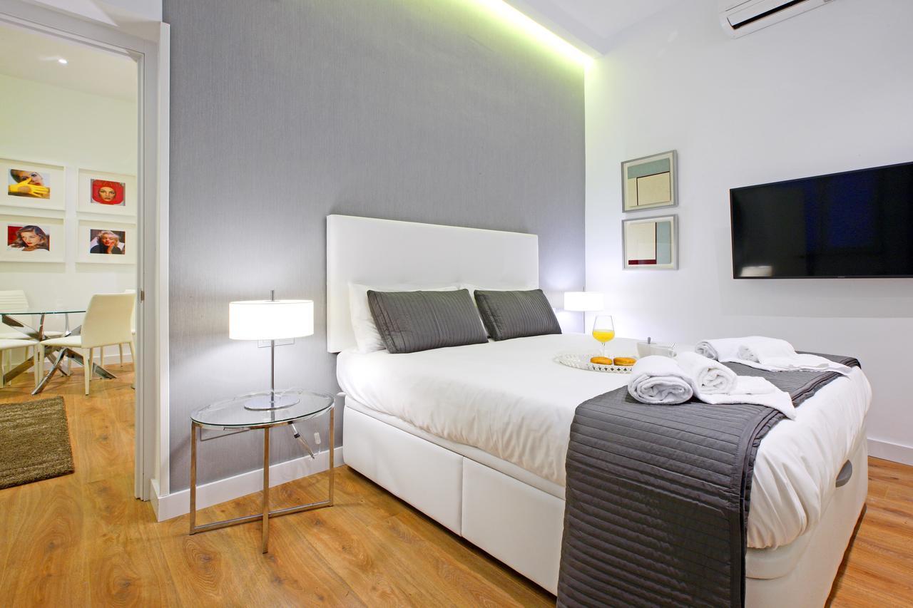 Prado Suite Madrid Esterno foto