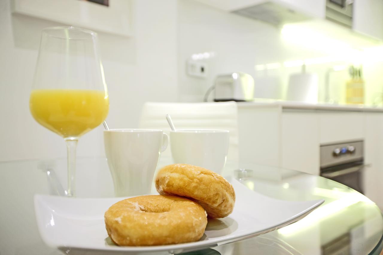Prado Suite Madrid Esterno foto