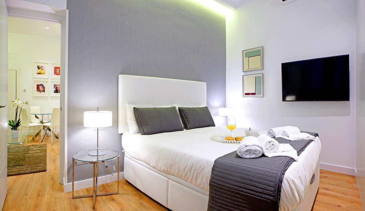 Prado Suite Madrid Esterno foto